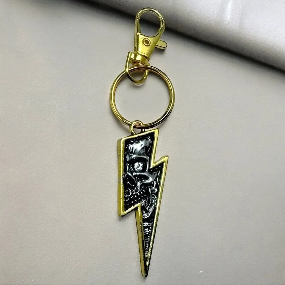 Men’s Accessories l Skull in Lightning Bolt l Key chain, Bag clip l Gold l New